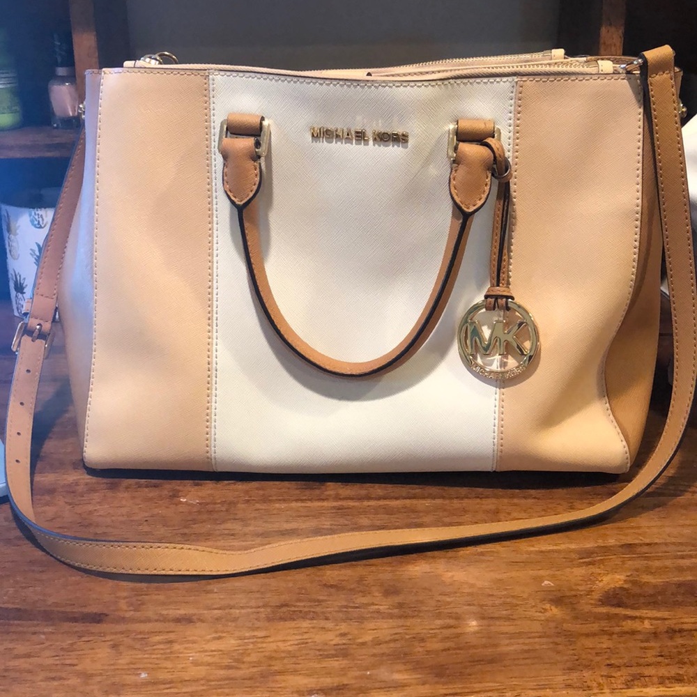 Michael Kors Crossbody Bag